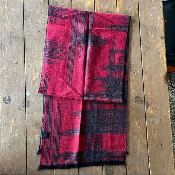 Cashmere Plaid Scarf - Picture 1 of 4